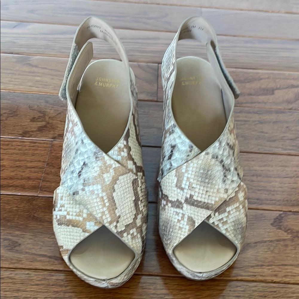 Johnston & Murphy Women's Snakeskin Peep-Toe Wedges
